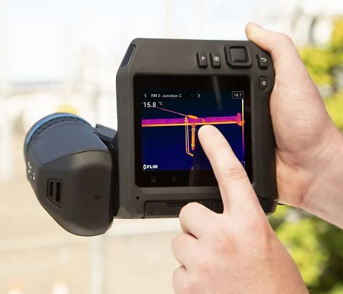 FLIR T560配备可互换镜头